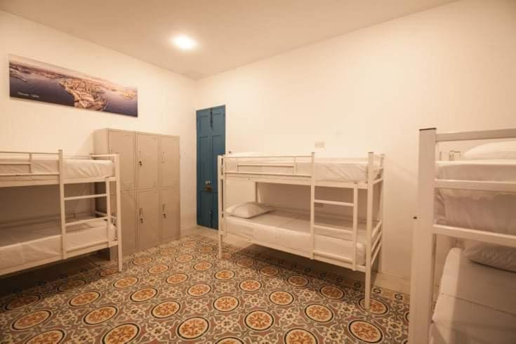 Book A Rest Malta Hostel Saint Julian's Exterior photo