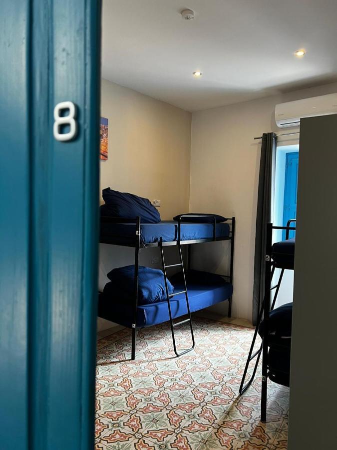 Bookarest Hostel Malta Saint Julian's Exterior photo